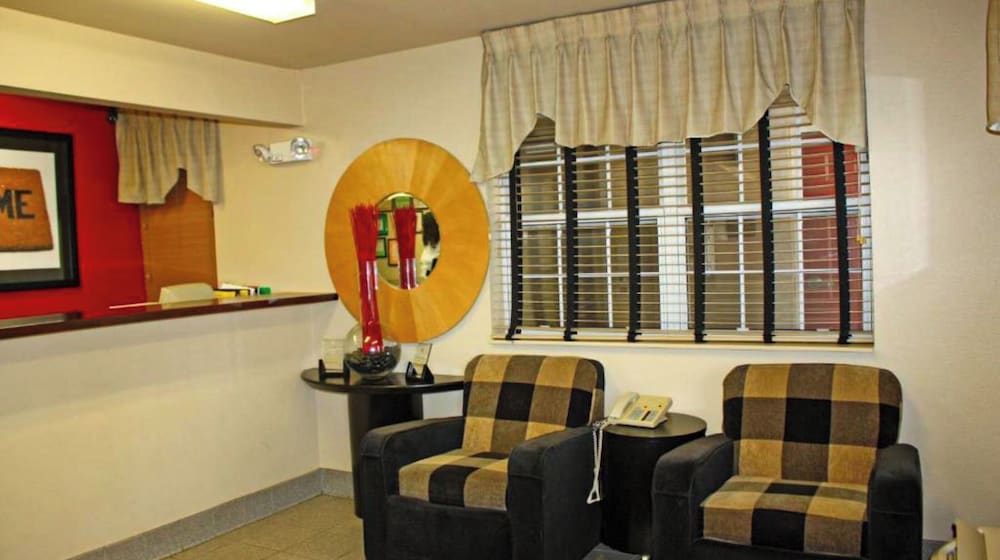 Studio 6 Extended stay Huntsville, AL - US Space & Rocket Center 9/46
