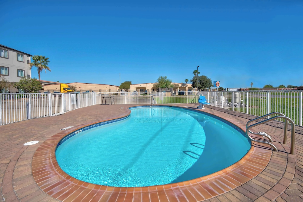 Motel6 Harlingen, TX 36/52
