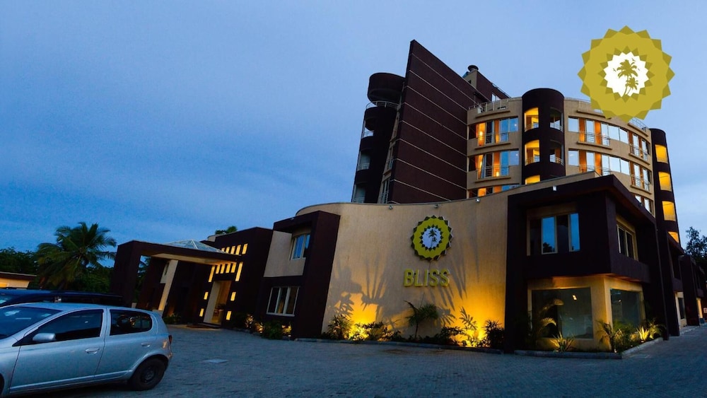 Bliss Resort 3/50