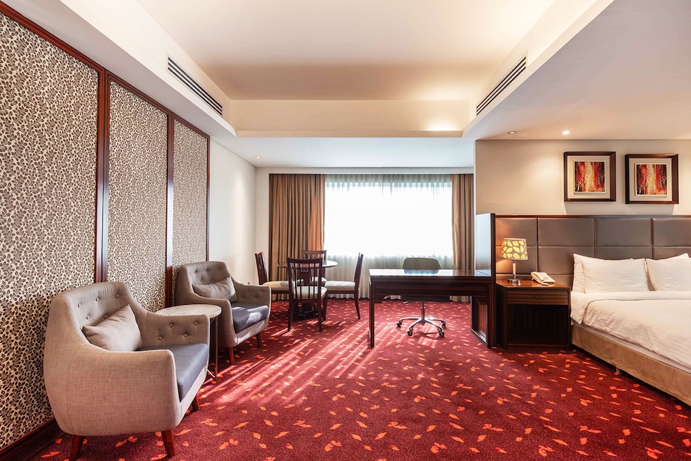 Dhaka Regency Hotel and Resort 46/64