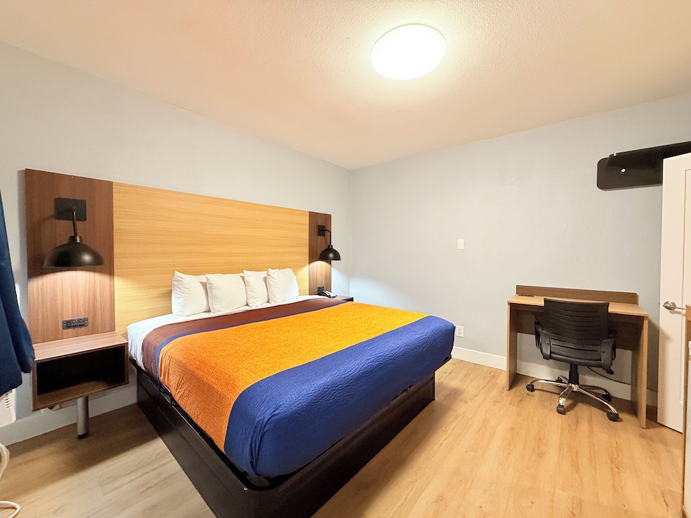 Double N Motel 17/32