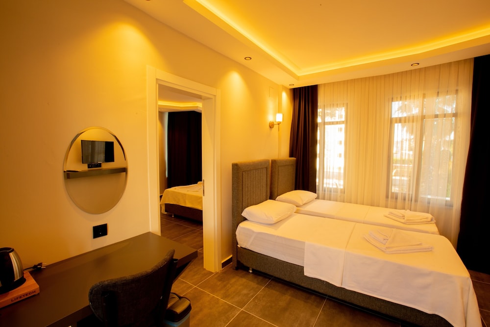 Hotel Rolli 6/23