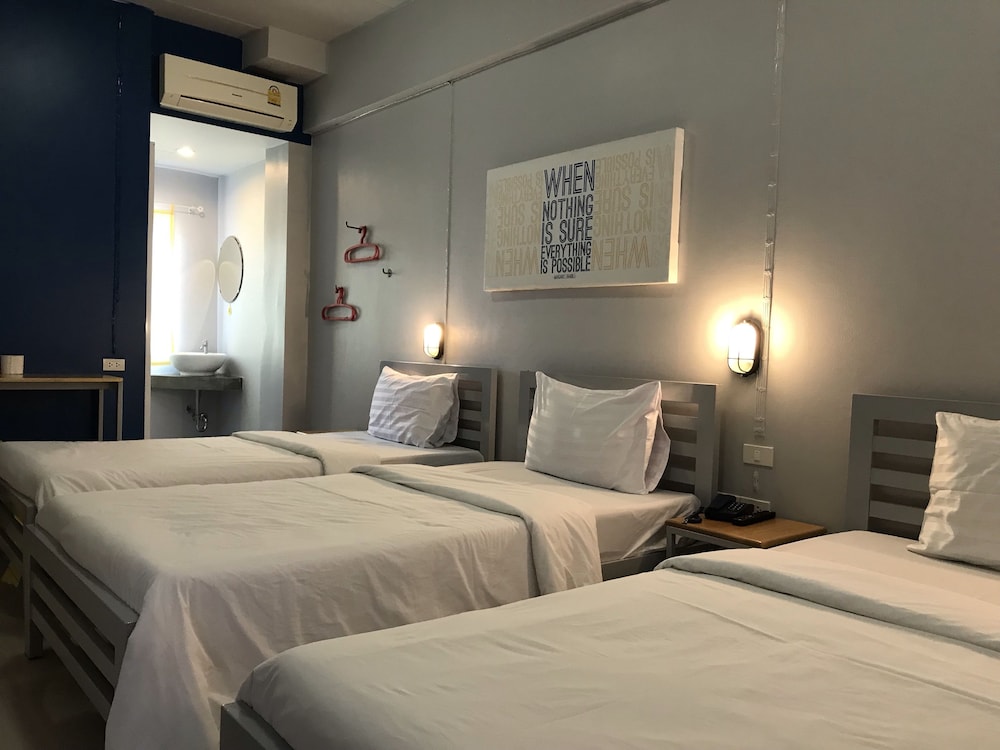 S1 Hostel 11/61