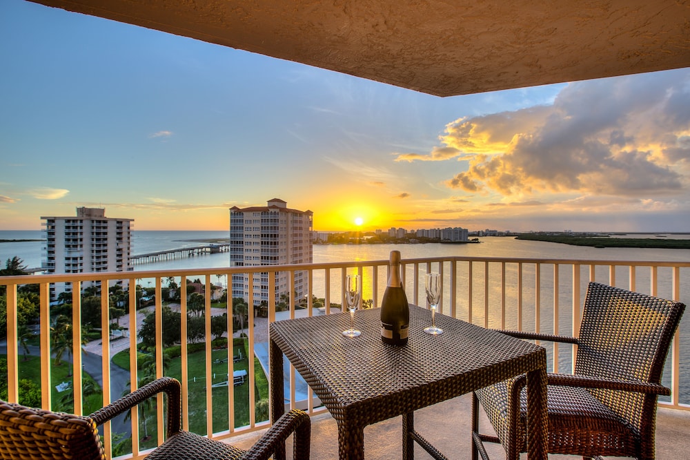 Lover's Key Resort by Check-In Vacation Rentals 61/70