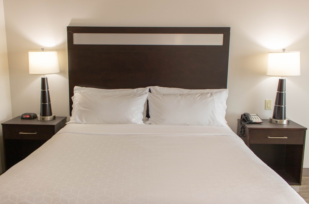 Holiday Inn Express Suites Temple Medical Center Area 10/40