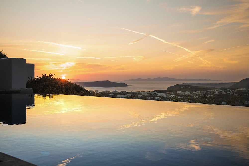 North Santorini Luxury Spa Hotel 45/50