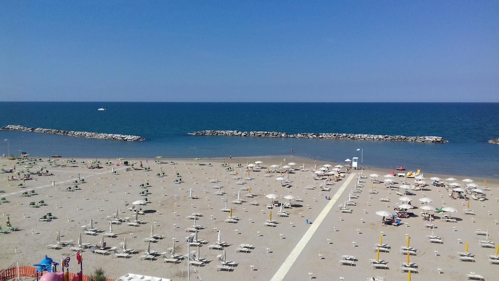 Hotel Atlantic 25/38