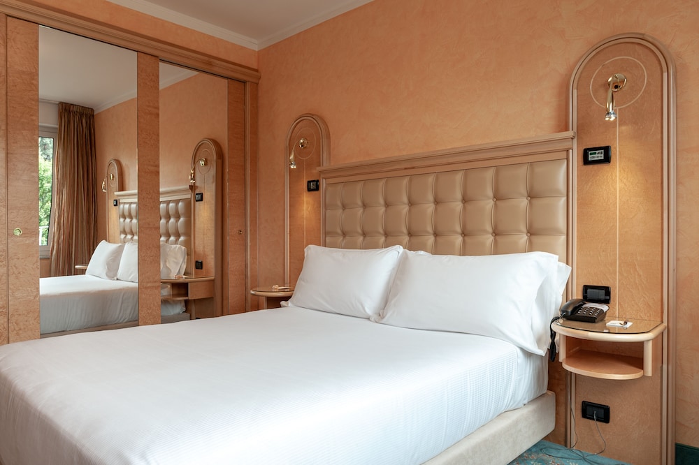Agora Palace Hotel 11/65