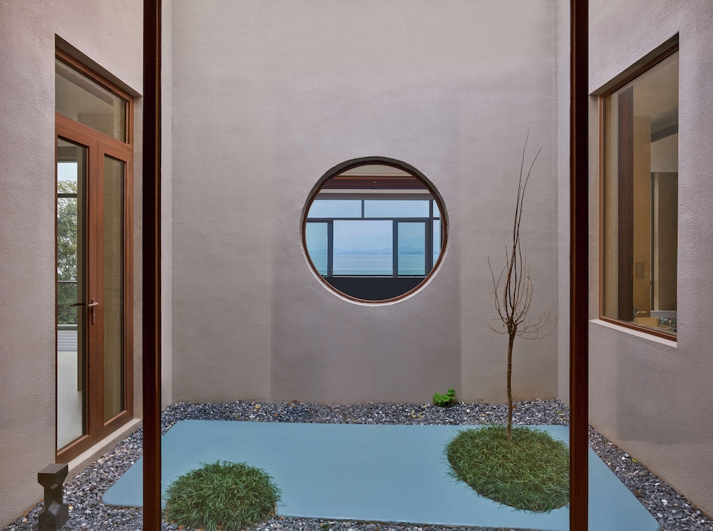 Lushan West Sea Resort 23/28