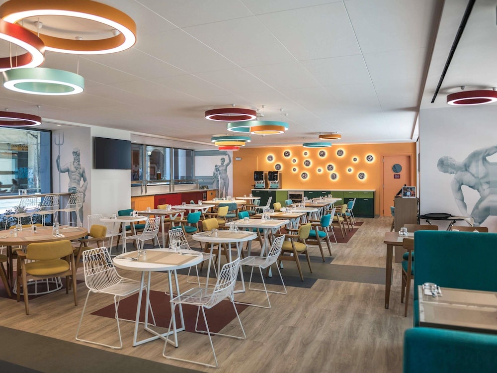 Ibis Styles Athens Routes 37/49