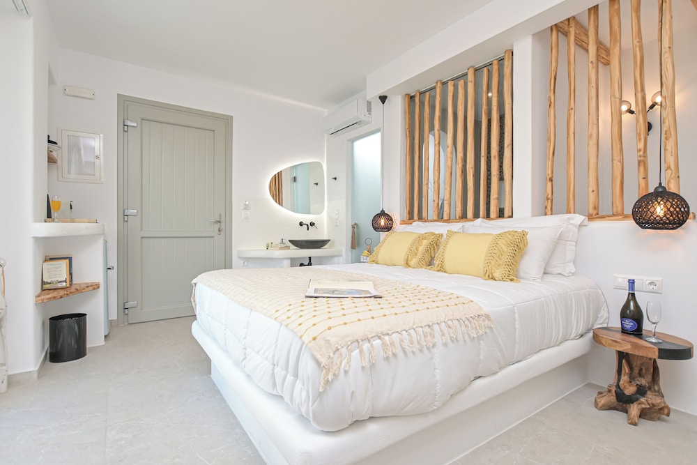 EXECUTIVE, SUITE, SEA VIEW