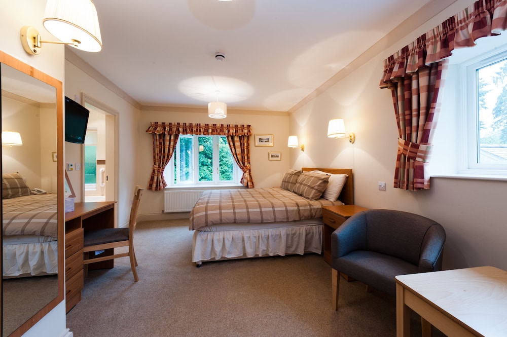 Windermere Manor 40/43