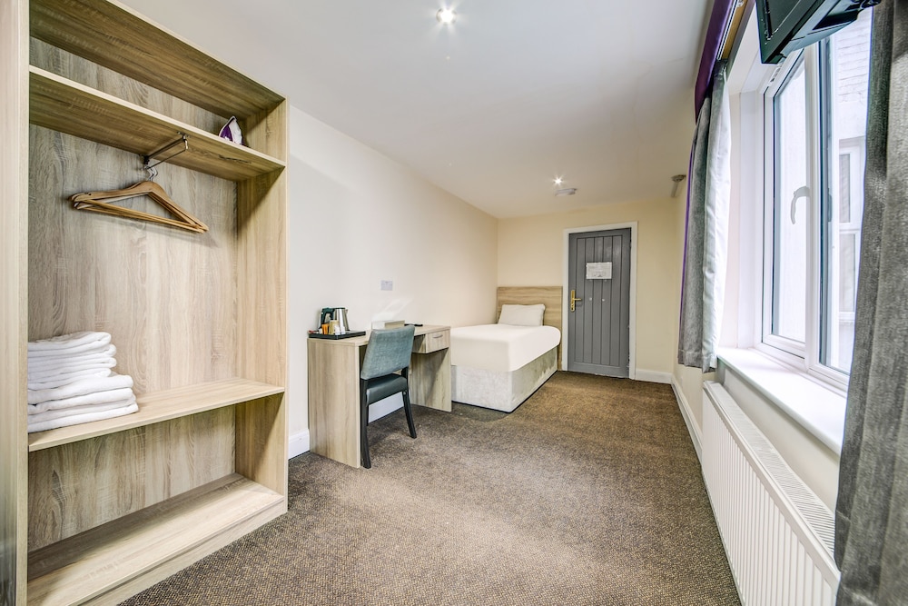 OYO 24 Sussex London Paddington 64/65