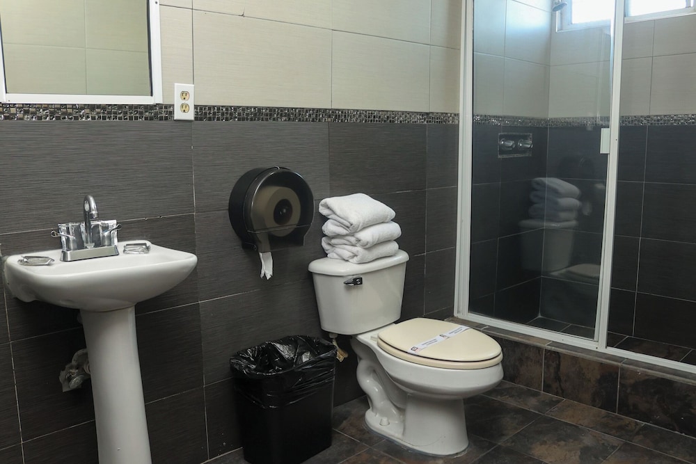 Hotel Plaza Hermosa 53/55
