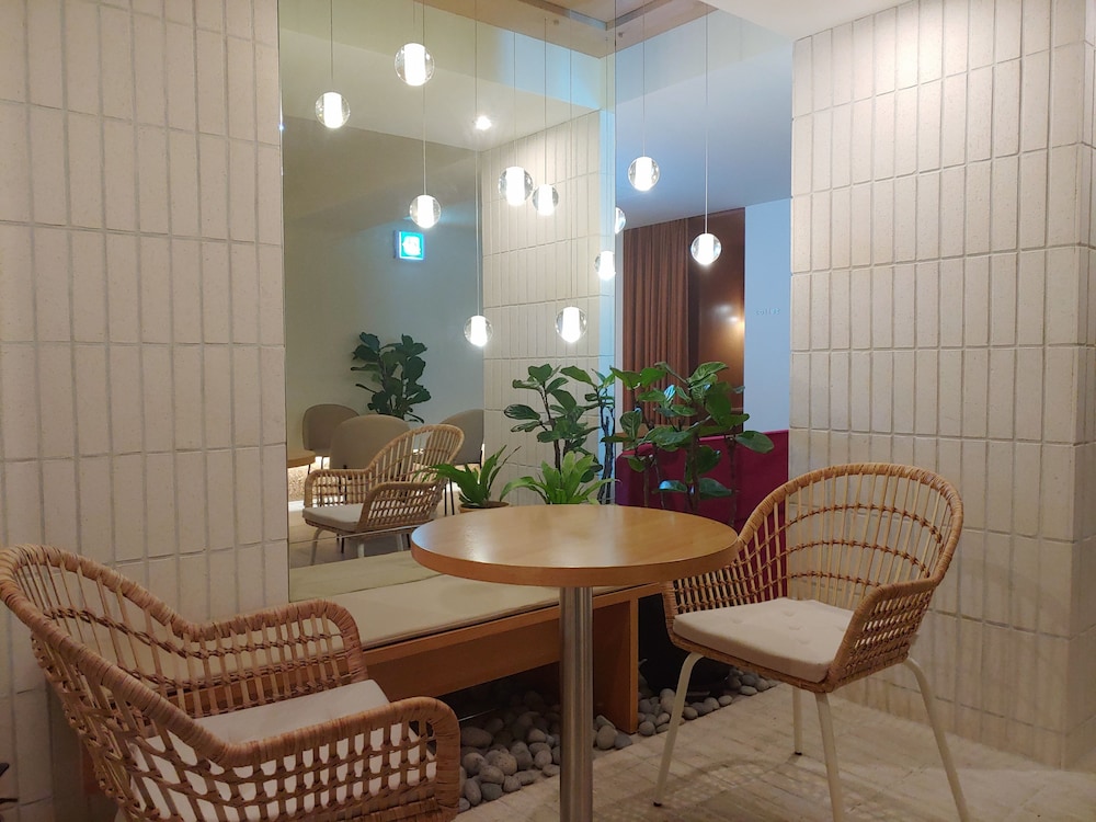 Tong Tong Petit Hotel 19/38