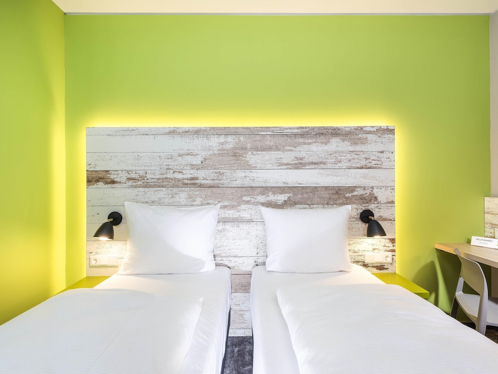 Ibis Styles Stuttgart Vaihingen 24/68