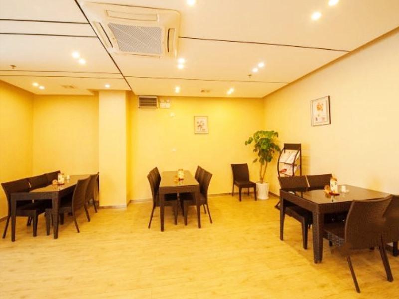 GreenTree Inn Nantong Haimen Sanchang North Wangjiang Road Business Hotel 32/38