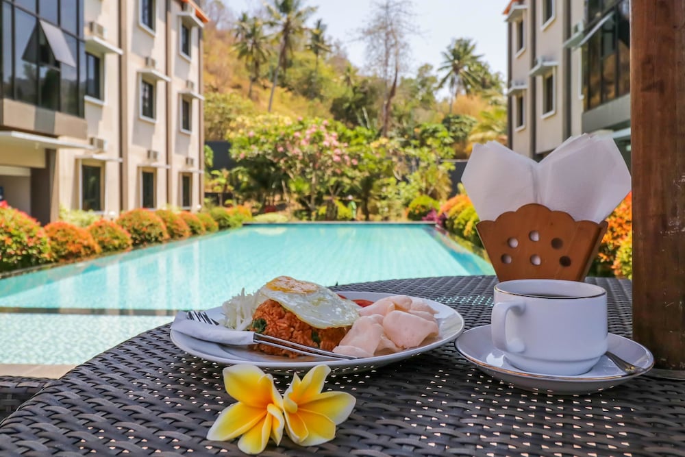Grand Senggigi Hotel 22/24
