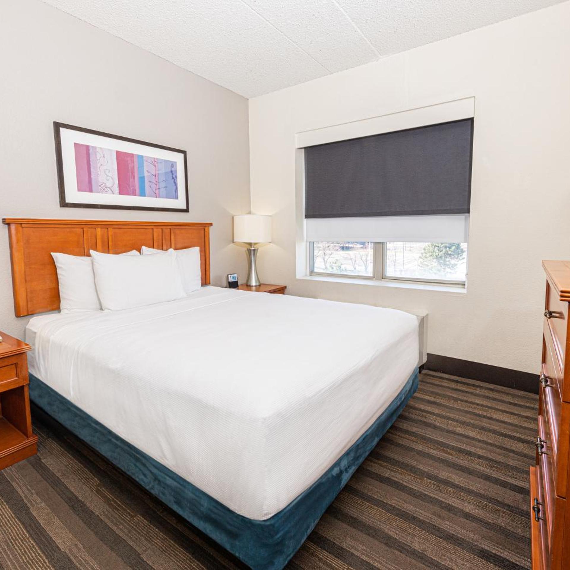 1 Bedroom, Suite, Queen Bed