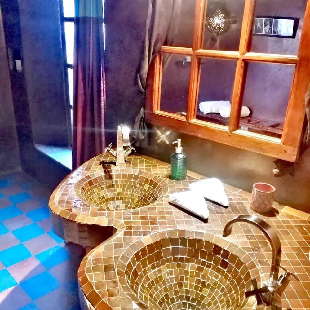 RIAD TARA 46/77