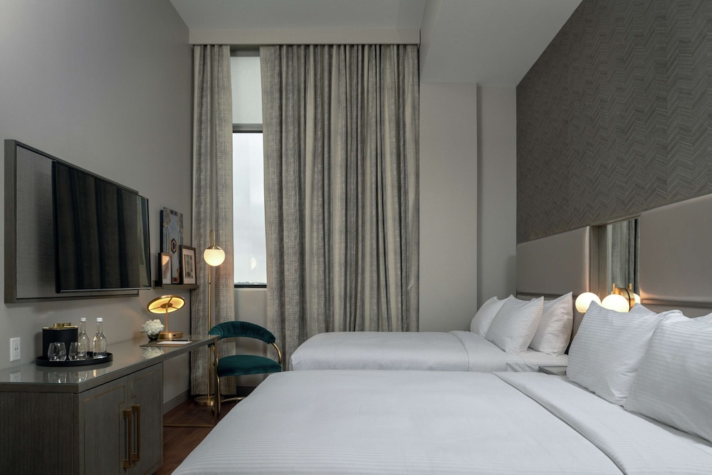 Tulsa Club Hotel Curio Collection By Hilton 25/89