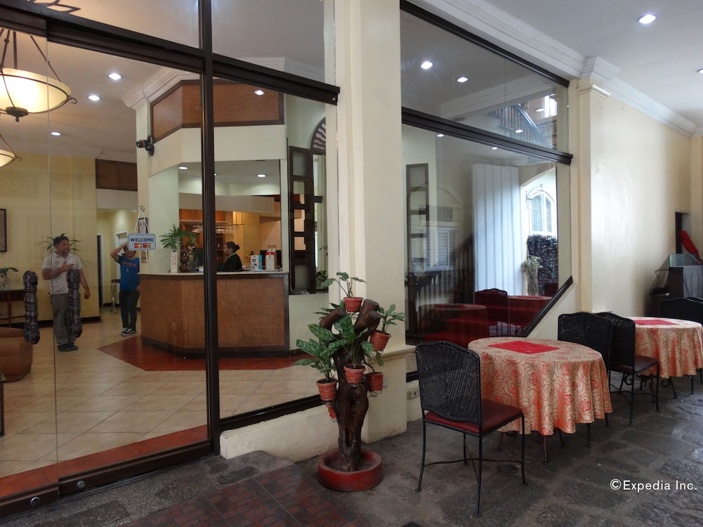 White Knight Hotel Intramuros 41/65