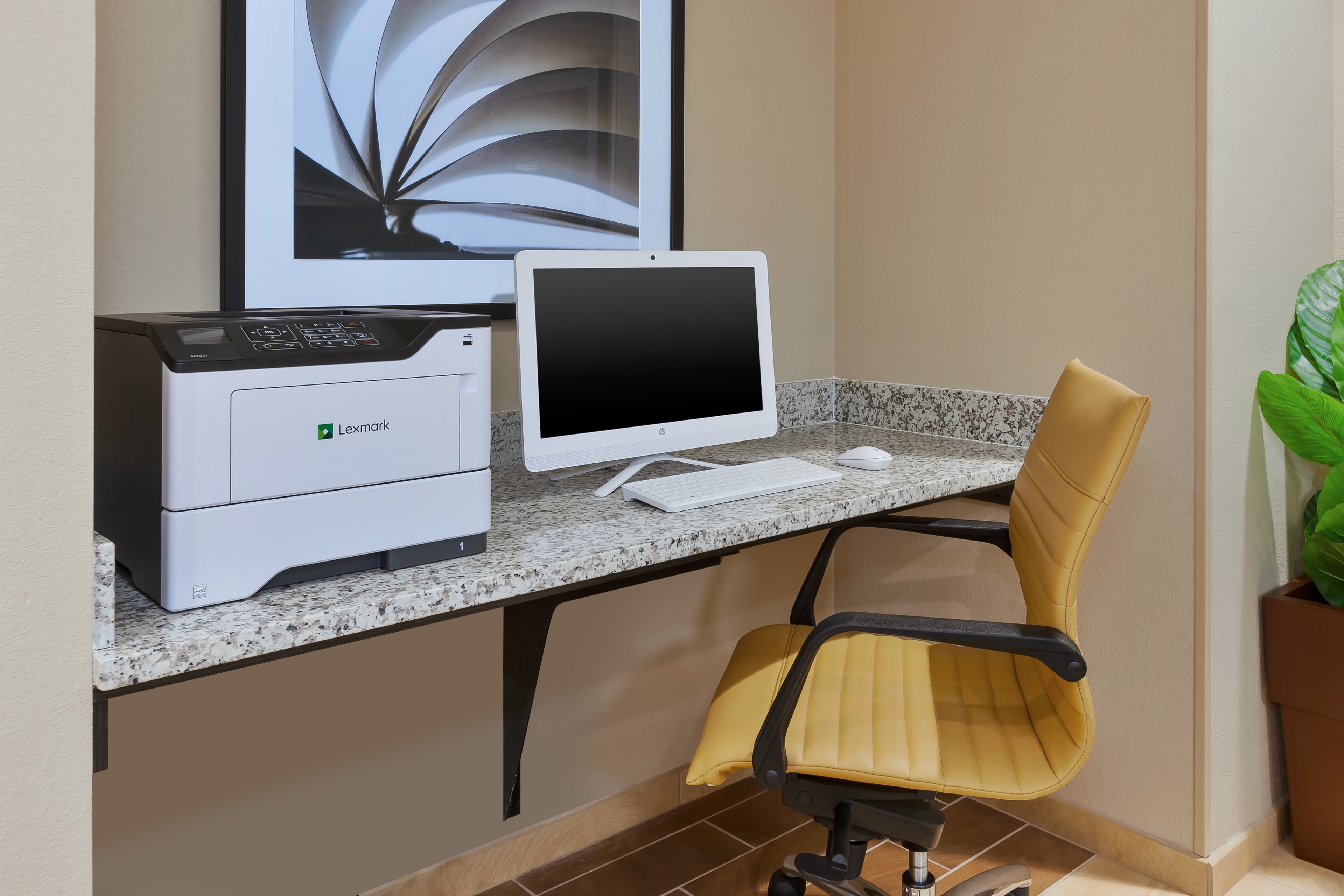 Candlewood Suites Louisville Northeast 25/33