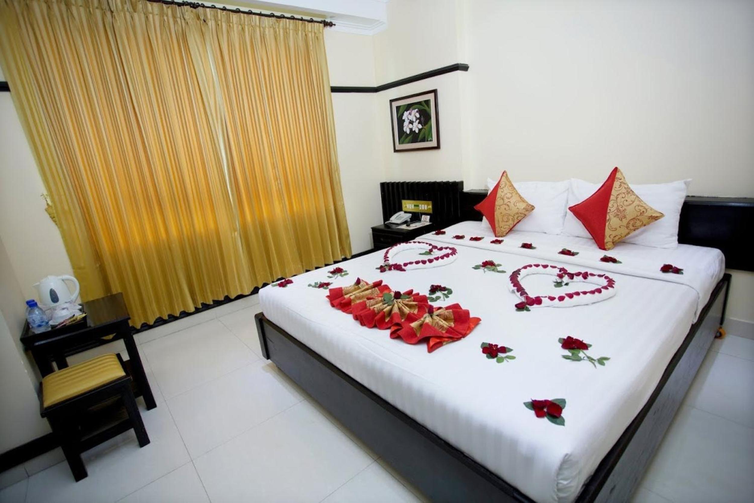 Deluxe, Double Bed, City View