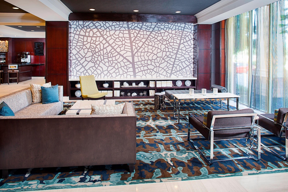 Marriott Suites Dallas Market Center 46/62