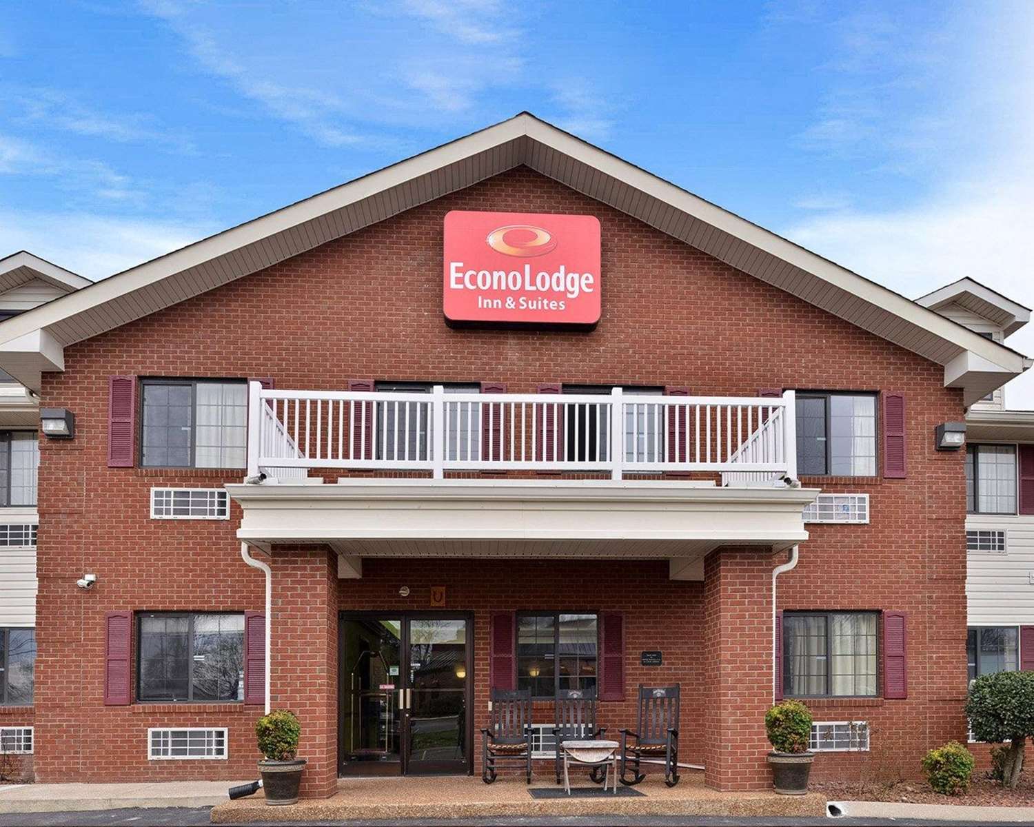 Econo Lodge Inn and Suites Shelbyville 1/21