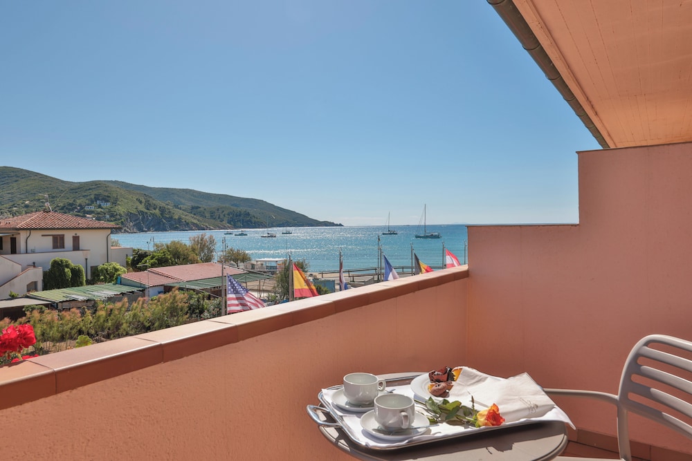 Hotel Riva Del Sole 57/70
