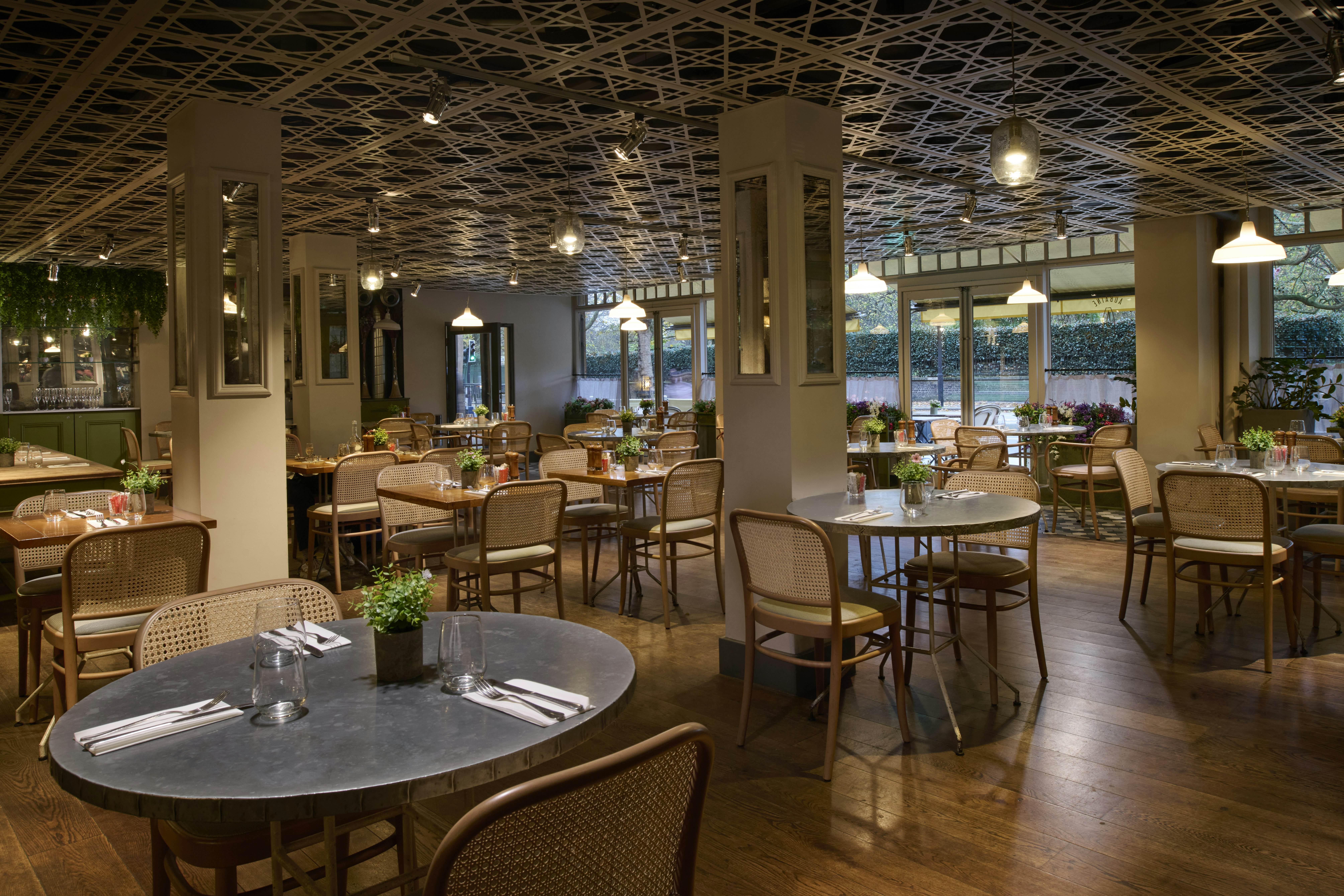 HILTON LONDON HYDE PARK 26/46