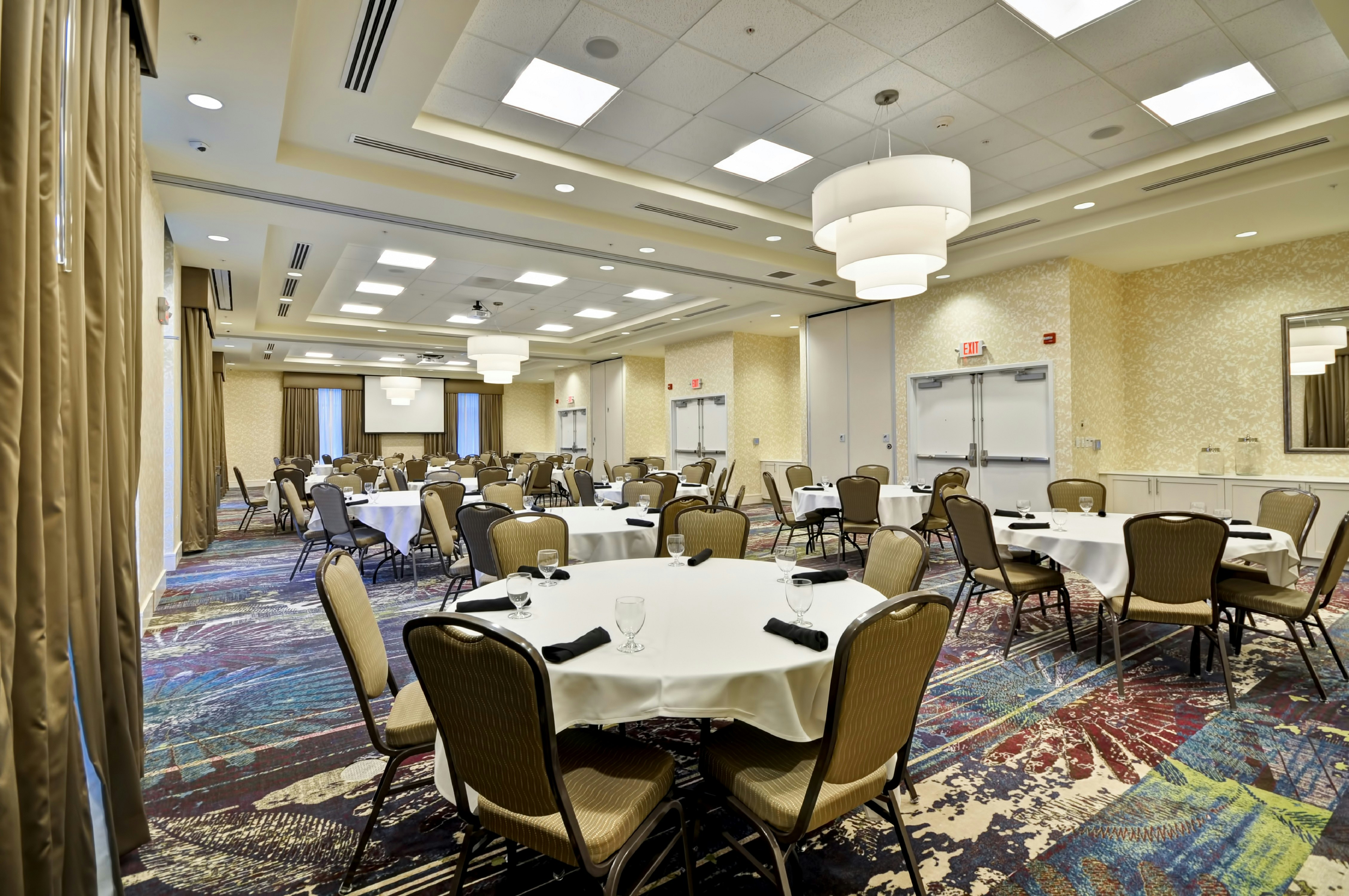 Hilton Garden Inn Detroit Troy 74/79