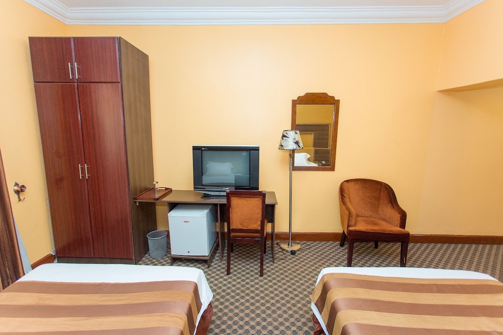 The Country Inn Hotel 42/50