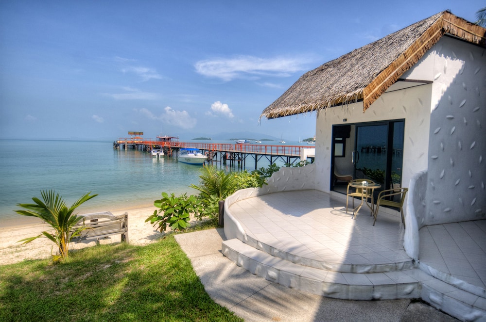 Samui Pier Beach Front Resort 12/80