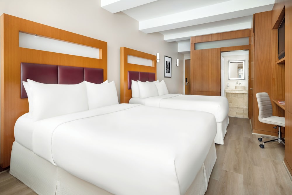 SUPERIOR, 2 DOUBLE BEDS