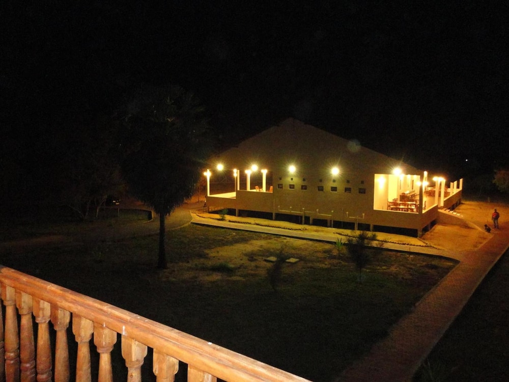 Naaval Hotel 8/45