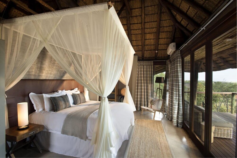 Mhondoro Game Lodge 8/50