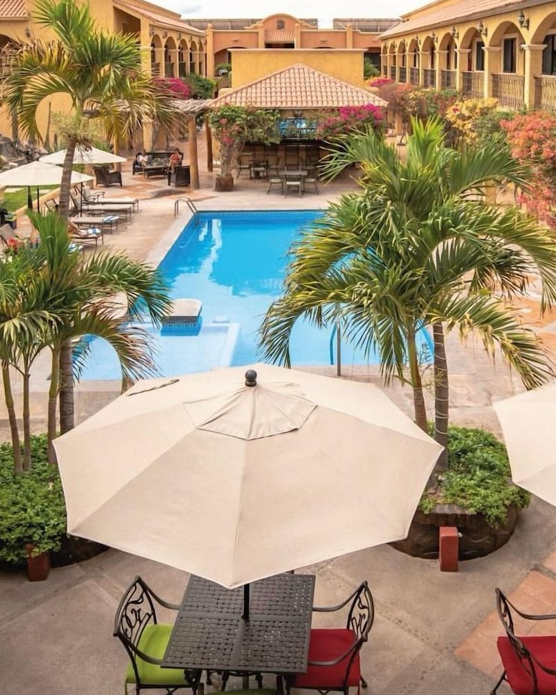 Hacienda Suites Loreto 47/53
