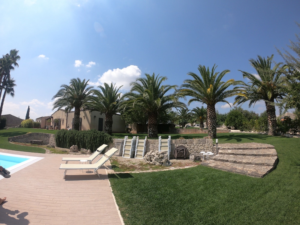 Hotel Aguglia Agriturismo 23/35