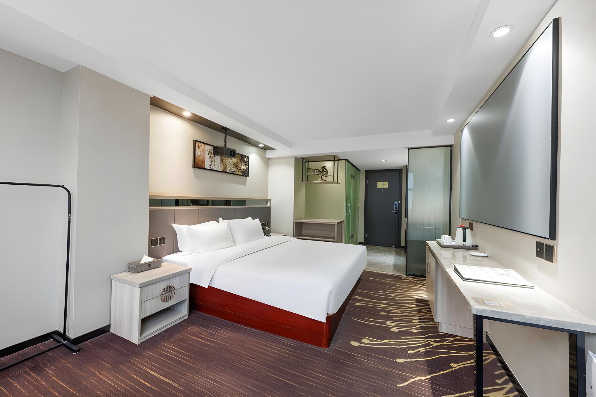 Feature, Double Bed