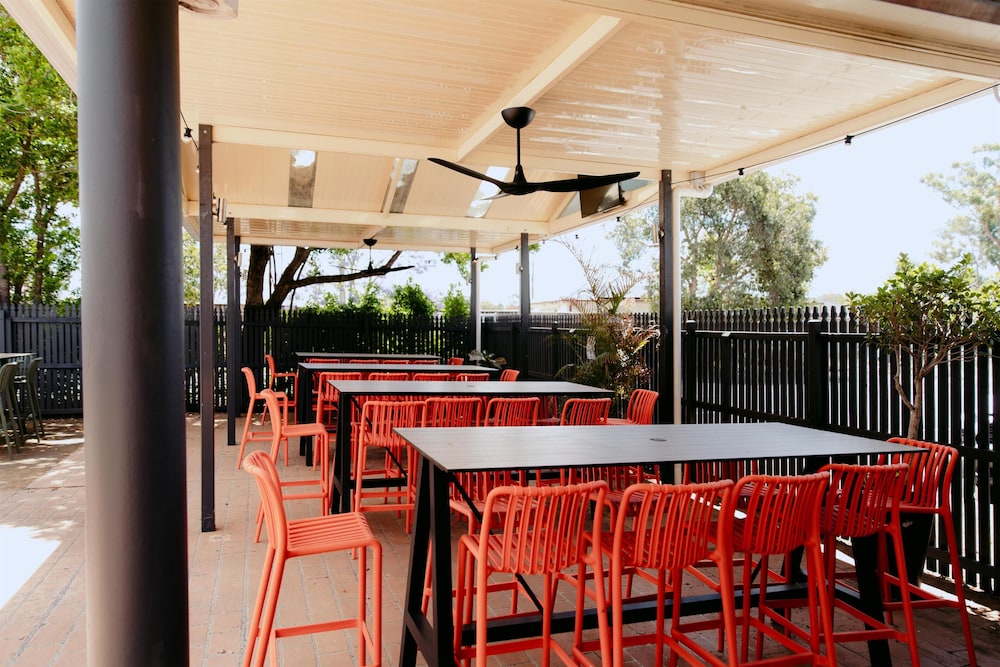 Pritchards Hotel 38/63