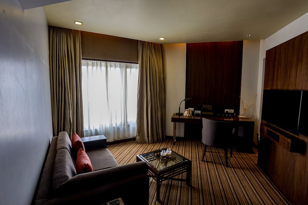 Welcomhotel By Itc Hotels Devee Grand Bay 51/71