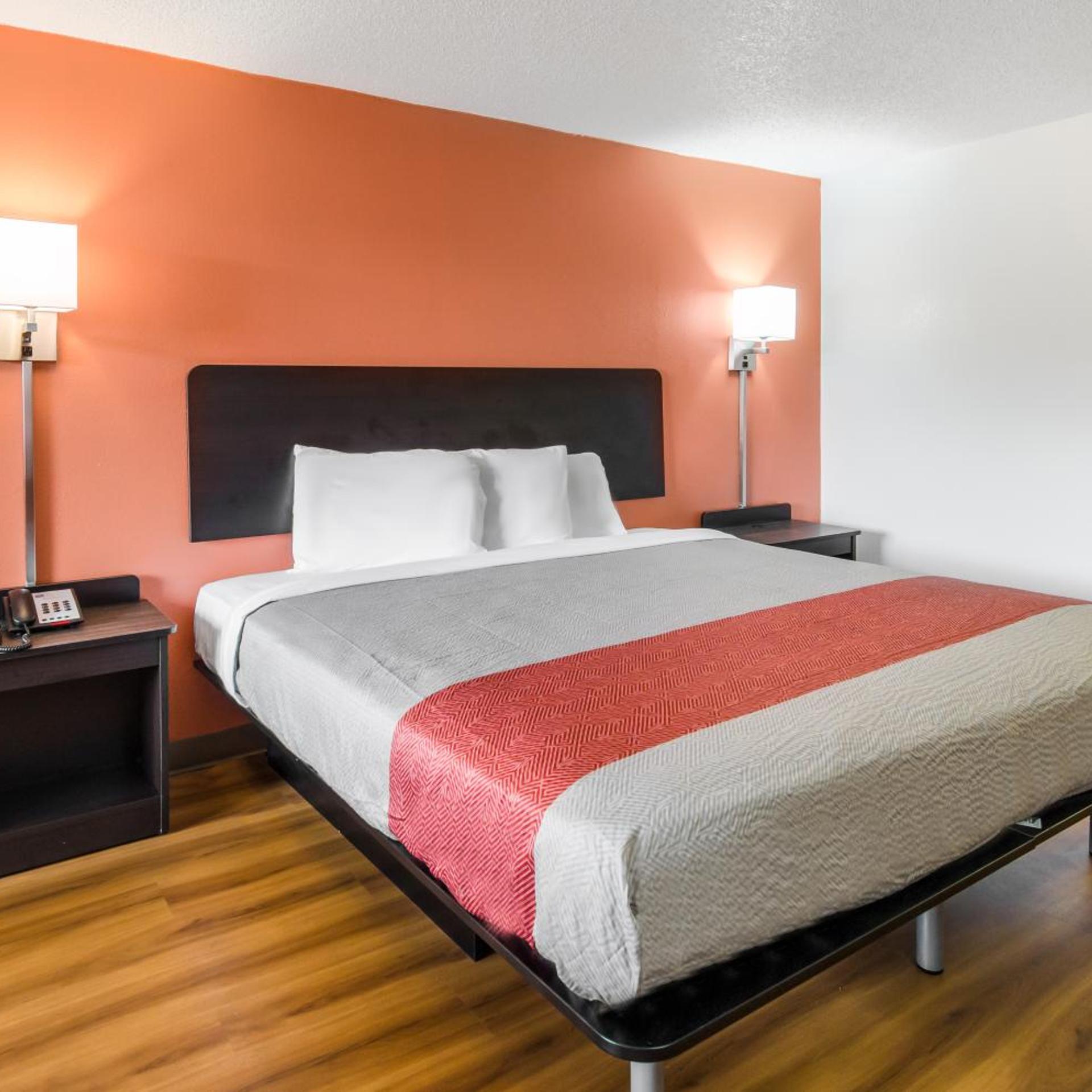 غرفة ديلوكس بسرير كينج، Motel6 Salem, VA 5/10