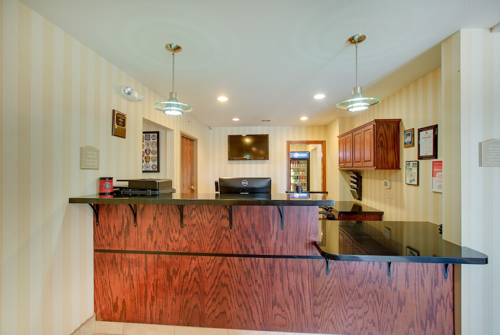 Cobblestone Inn & Suites - Clintonville 4/50