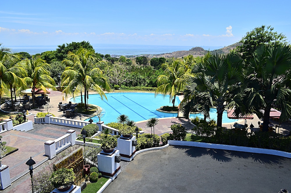 Thunderbird Resorts - Rizal 13/70