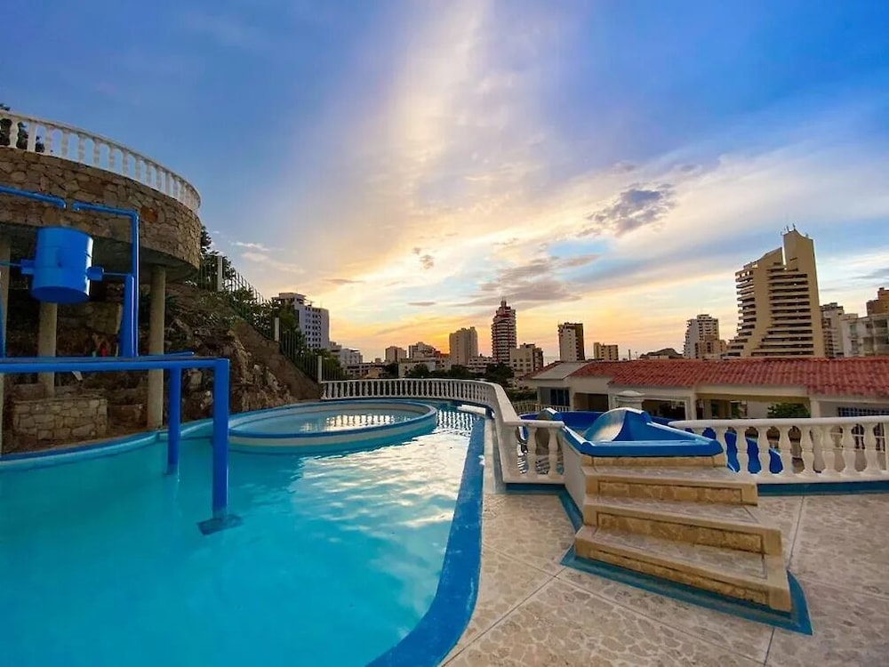 Hotel Cabanas Villa Roca, Rodadero 55/57