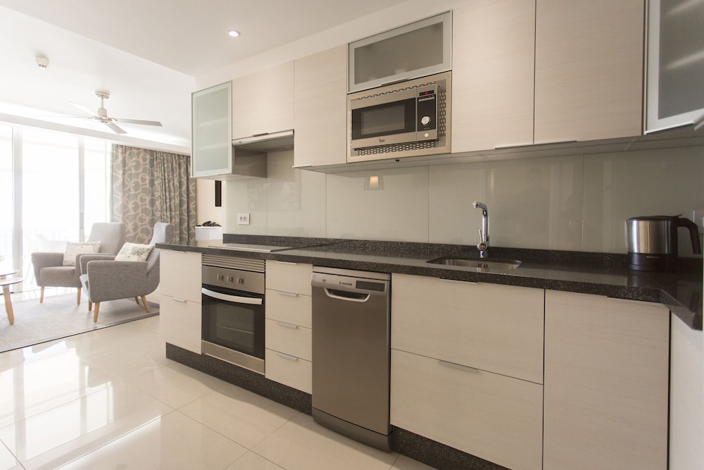Perla Gris Aparthotel 8/68