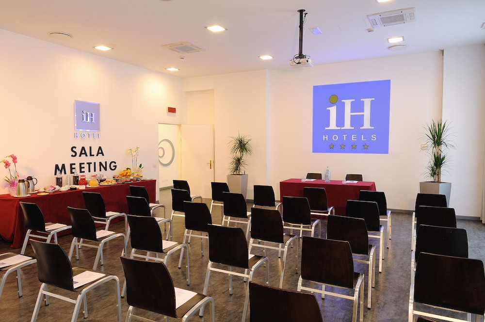 iH Hotels Milano Lorenteggio 46/61