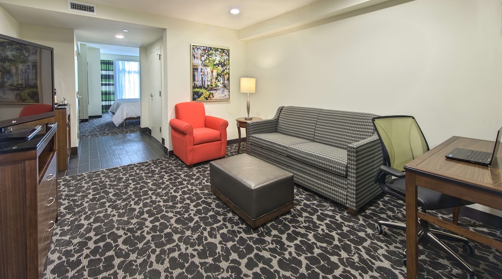 Hilton Garden Inn Charleston Waterfront Downtown 39/77